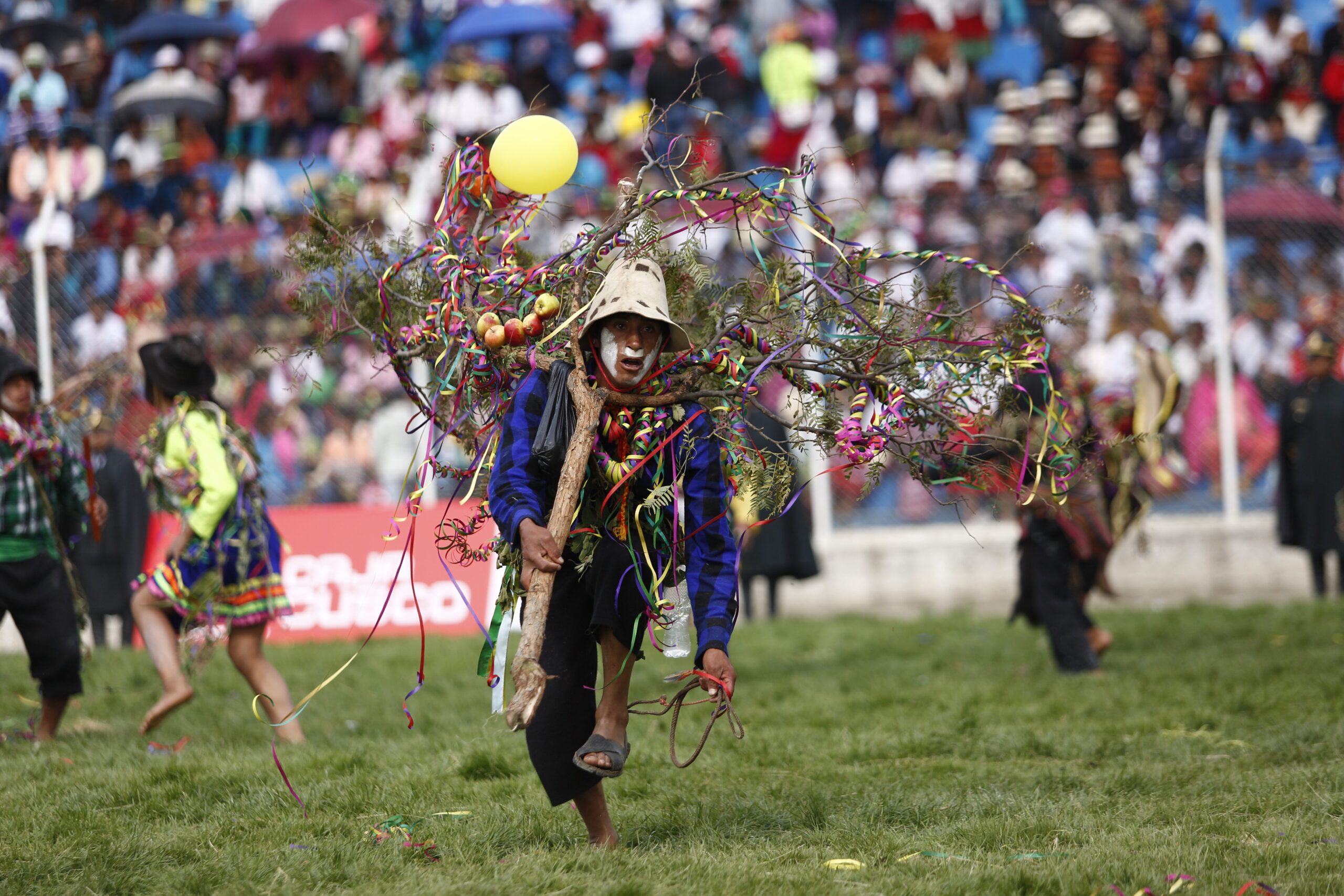XIV edición del Carnaval Pukllay en el Estadio Los Chankas.
